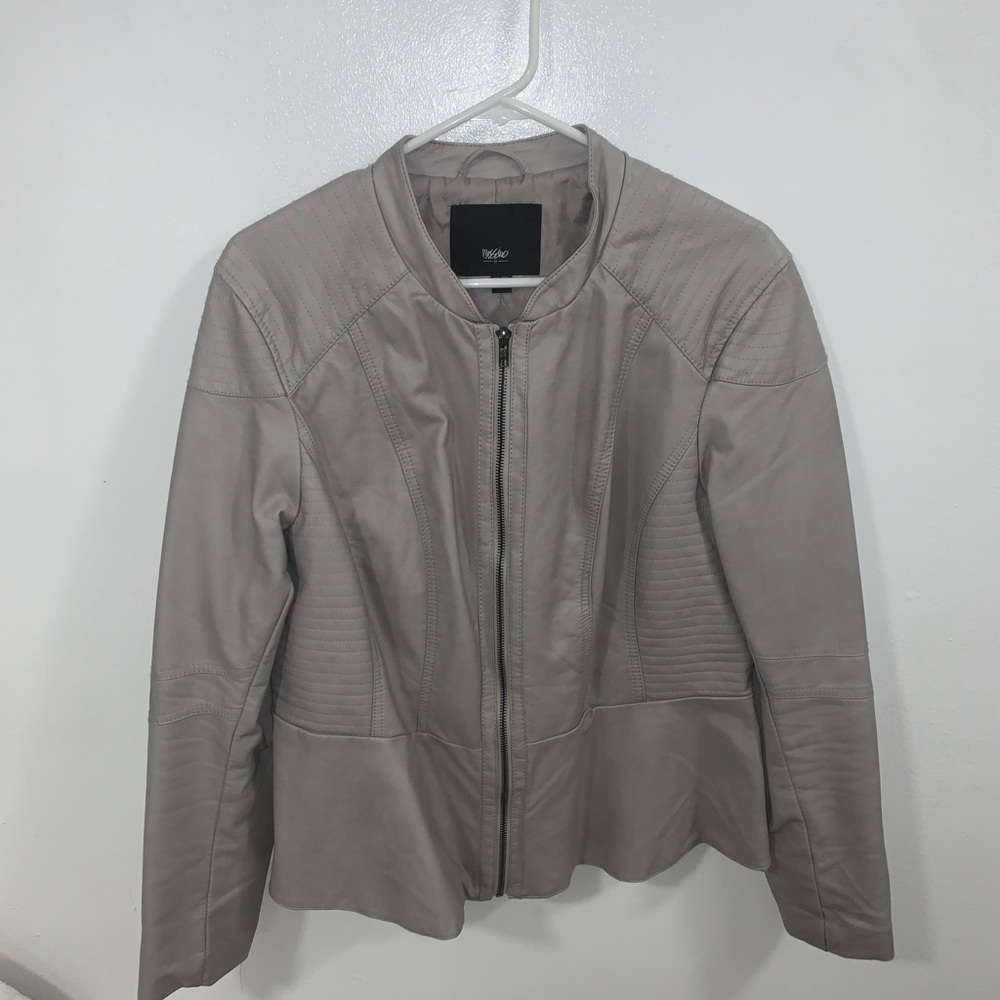 Leather jacket - Picture 2 of 3